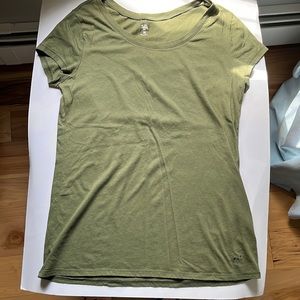 Justice- Army Green Kids T-shirt. Size girls 20 —Used in excellent condition